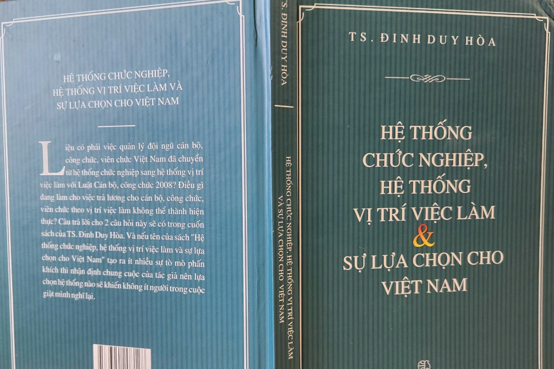 Cuốn sách đầu tay của nguyên vụ trưởng về vị trí việc làm và lựa chọn của Việt Nam