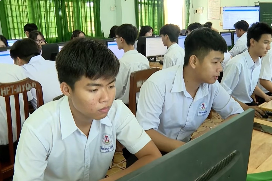 Đồng Tháp: Giảm nghèo thông tin gắn với xây dựng xã hội học tập và chuyển đổi số