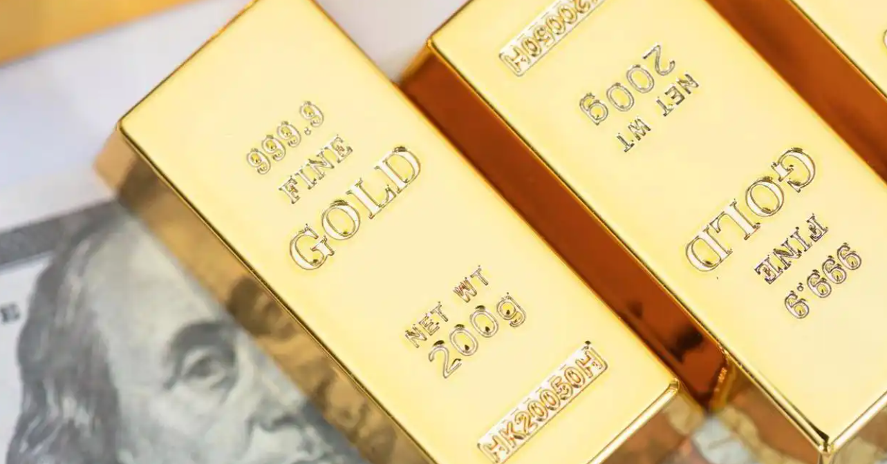 Giá vàng thế giới ‘rơi thẳng đứng’ gần 100 USD/ounce, về sát mốc 4.700 USD