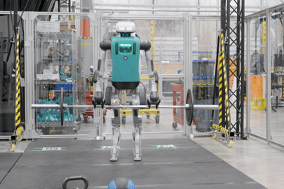 Robot hình người Mỹ phô diễn sức mạnh, nâng tạ 29kg thách thức giới hạn AI