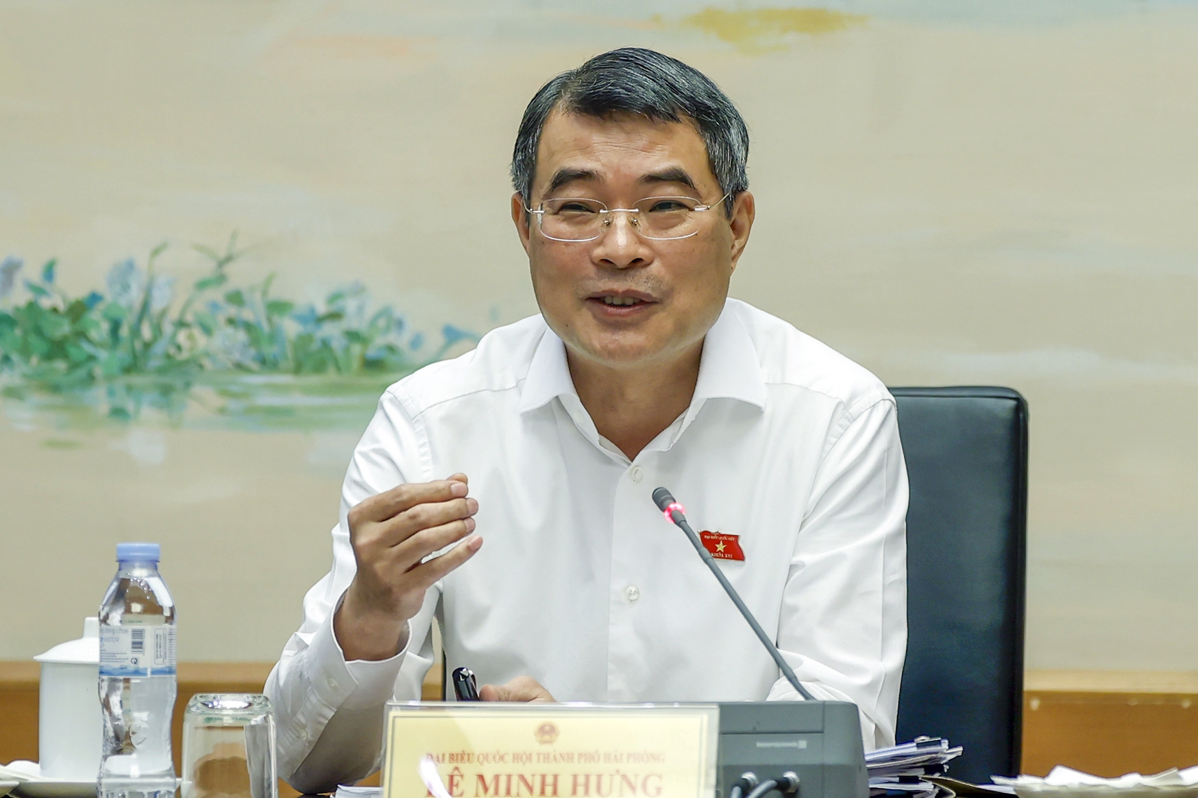 Thủ tướng: Nâng ngưỡng chịu thuế với hộ kinh doanh, dự kiến từ 1 tỷ đồng