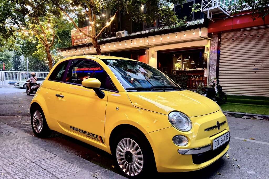 Xe Ý Fiat 500C 17 năm tuổi còn 