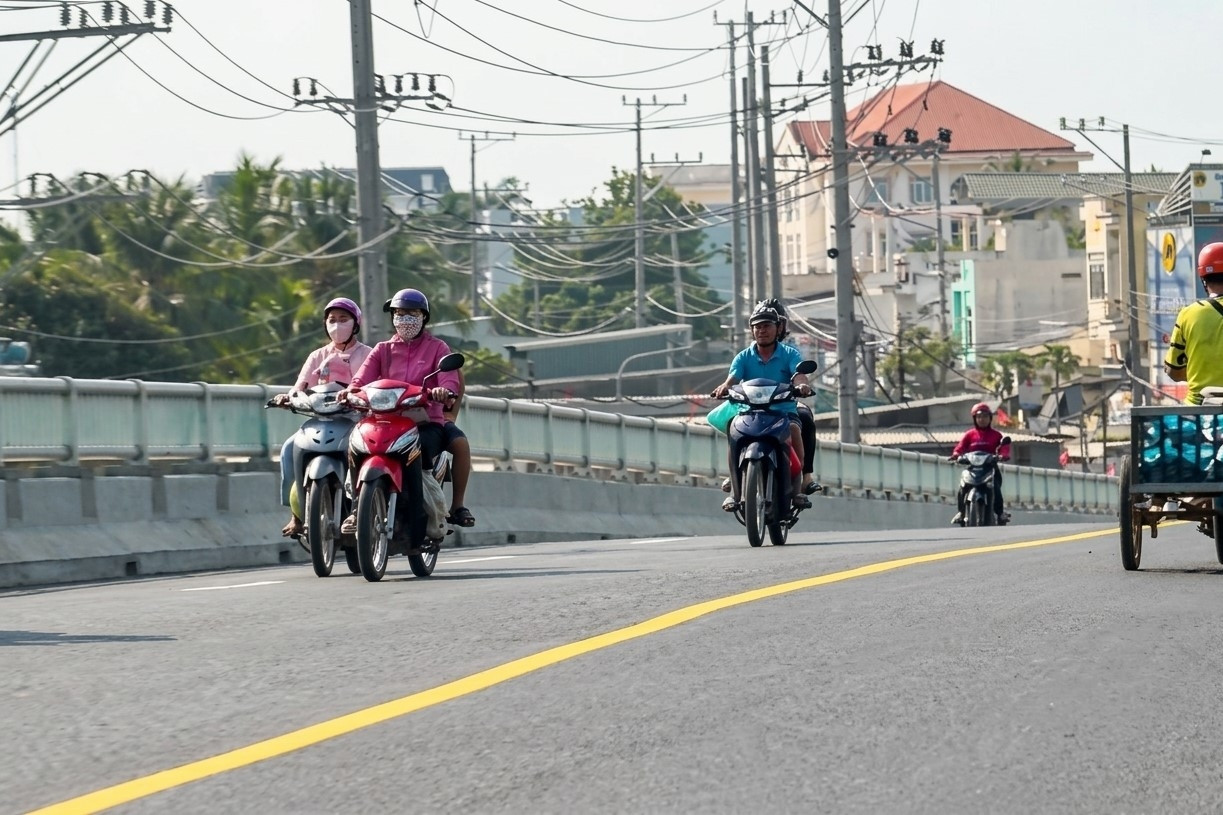 Xóa “vùng lõm” thông tin, tăng năng lực tiếp cận pháp luật giao thông cho dân
