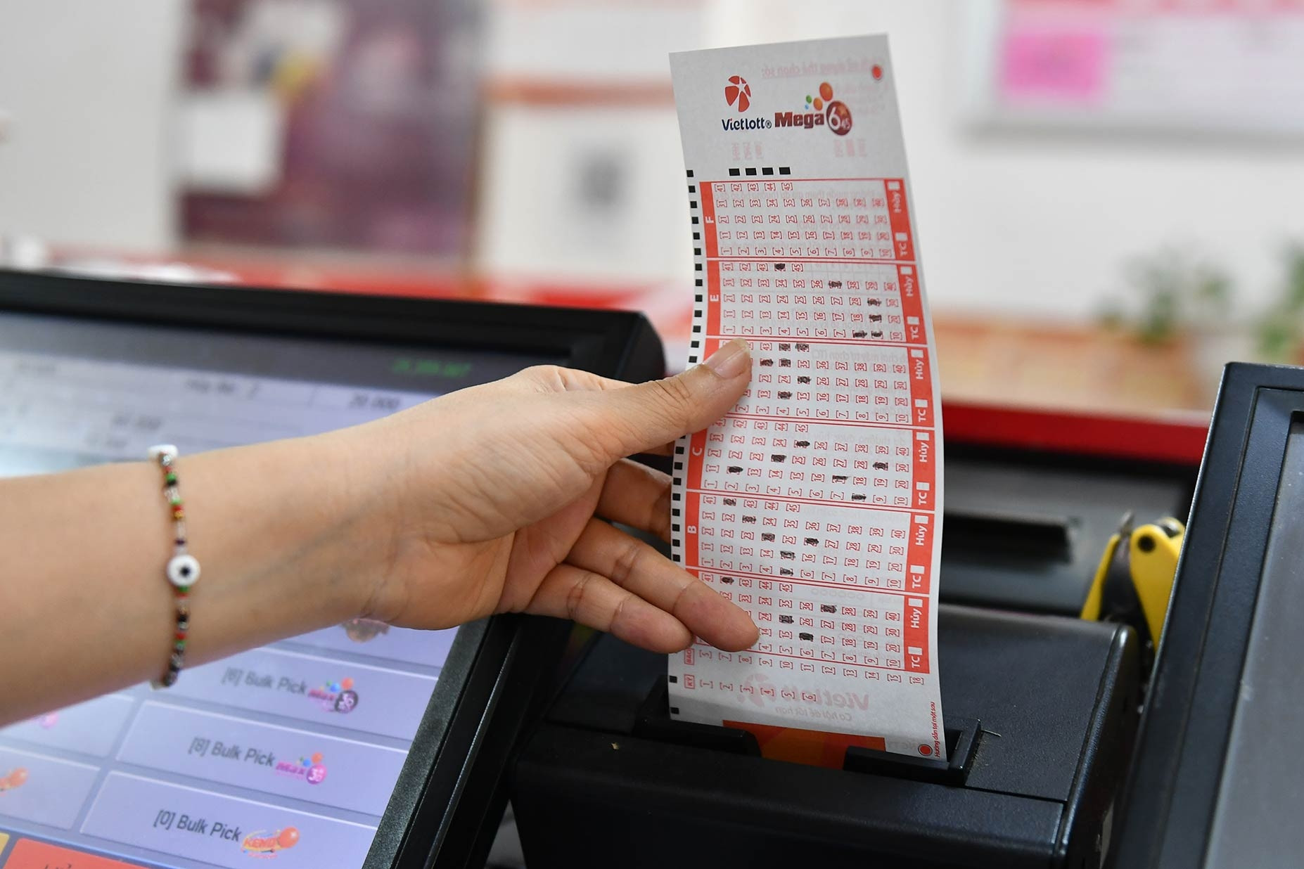 Kết quả Vietlott hôm nay 22/4: Có 17 vé trúng giải nhất, chứa cặp số 15, 16