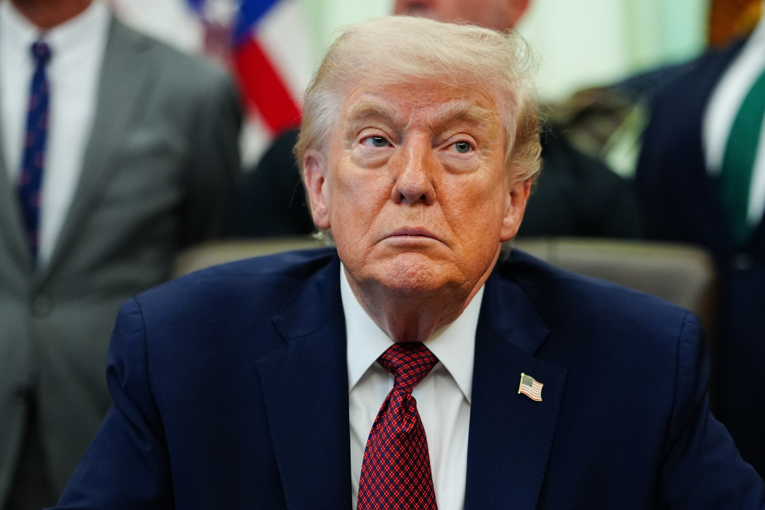 Bản tin sáng 22/4: Ông Trump gia hạn lệnh ngừng bắn, phong tỏa hải quân với Iran