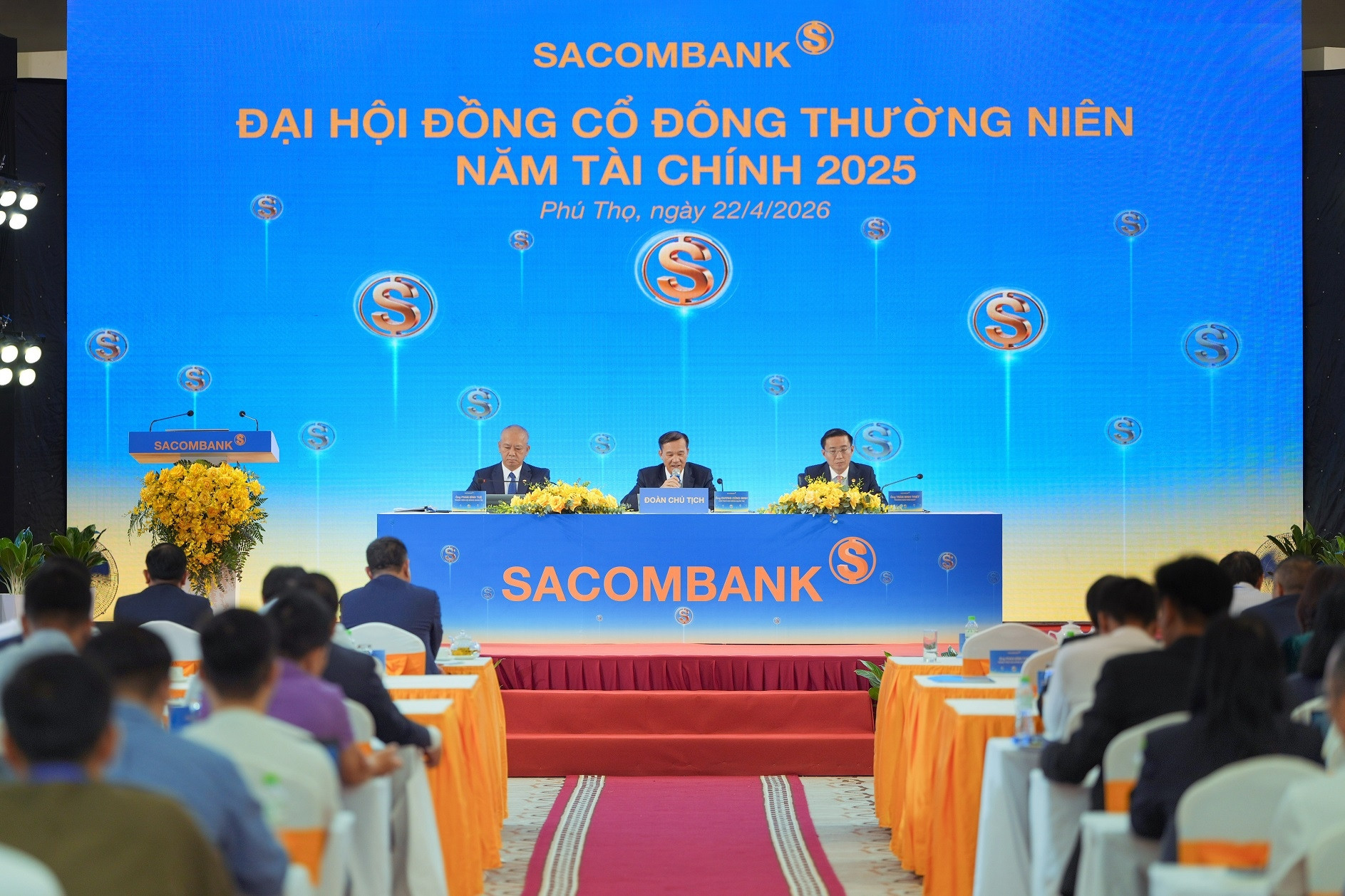 Có thể cần thêm vài năm để xử lý 32,5% cổ phần của ông Trầm Bê tại Sacombank