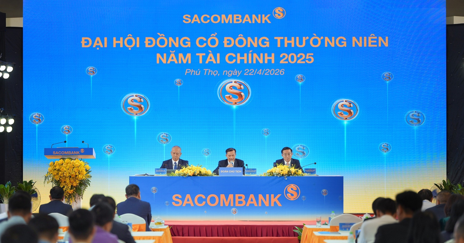 Có thể cần thêm vài năm để xử lý 32,5% cổ phần của ông Trầm Bê tại Sacombank