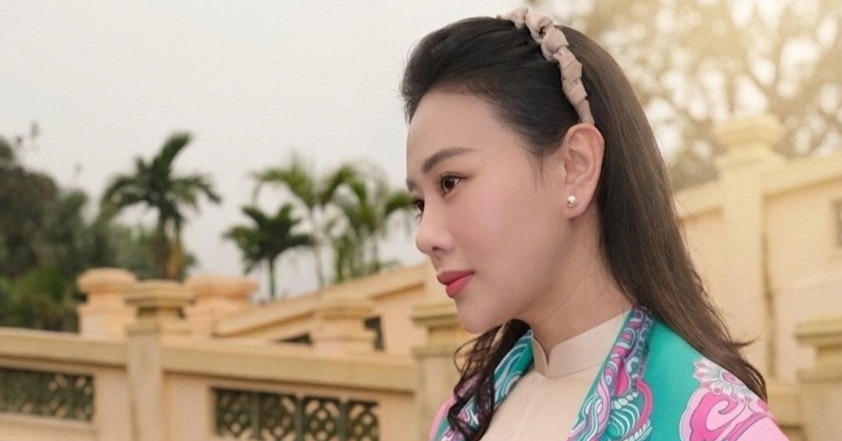 Sao Việt 22/4: Trung Quân Idol xin lỗi bác sĩ, loạt sao khoe nhan sắc và phong cách