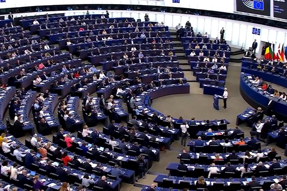 EU thông qua khoản vay 90 tỷ Euro cho Ukraine