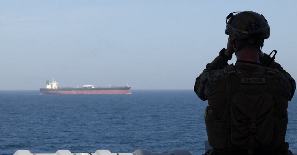 Iran Bắt Giữ Hai Tàu Dân Sự Ở Eo Biển Hormuz, Căng Thẳng Gia Tăng