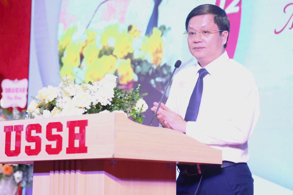 Lan tỏa yêu thương qua hai thế hệ với cuộc thi viết 'Cha và con gái'