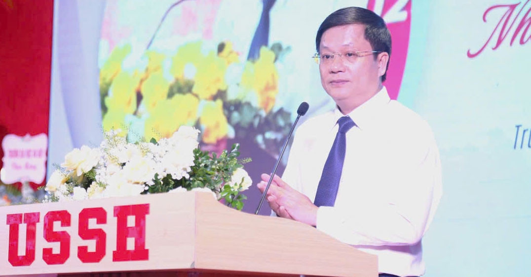 Lan tỏa yêu thương qua hai thế hệ với cuộc thi viết 'Cha và con gái'