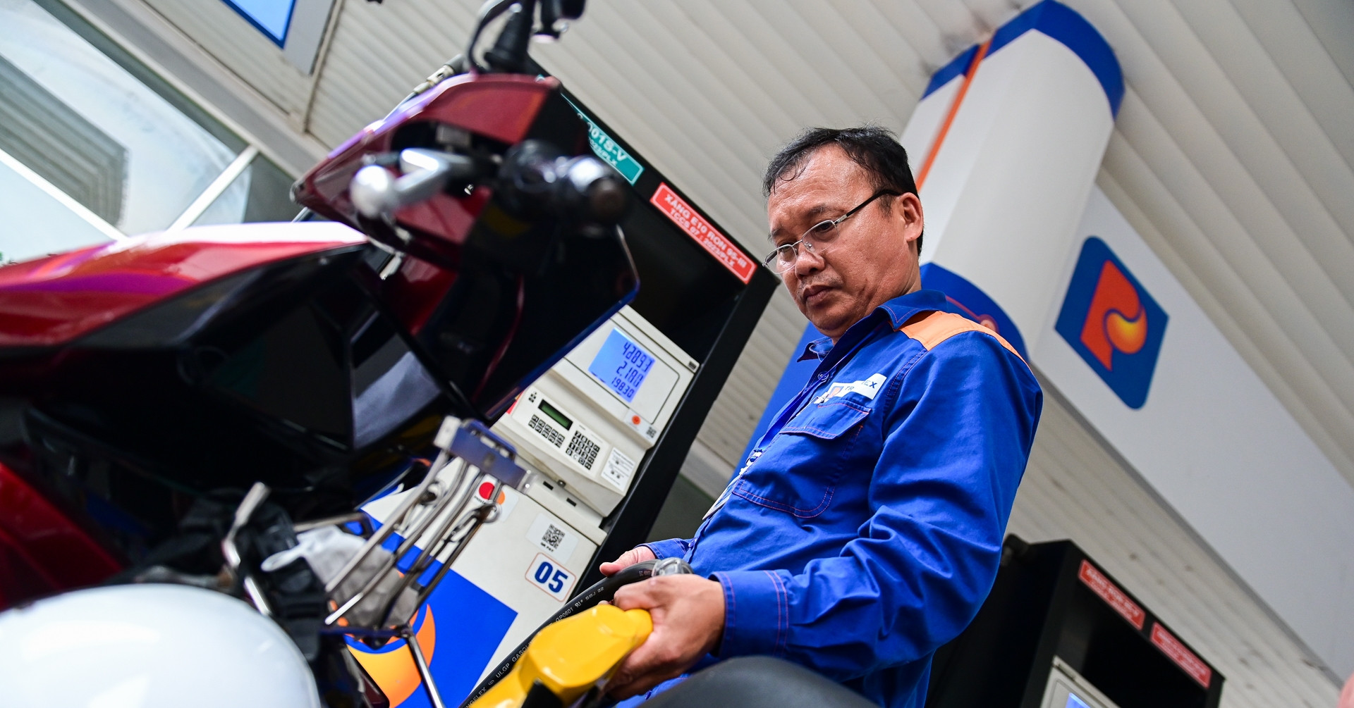 Giá xăng dầu hôm nay 22/4: Dầu thế giới tăng, trong nước giảm sâu gần 3.000 đồng/lít