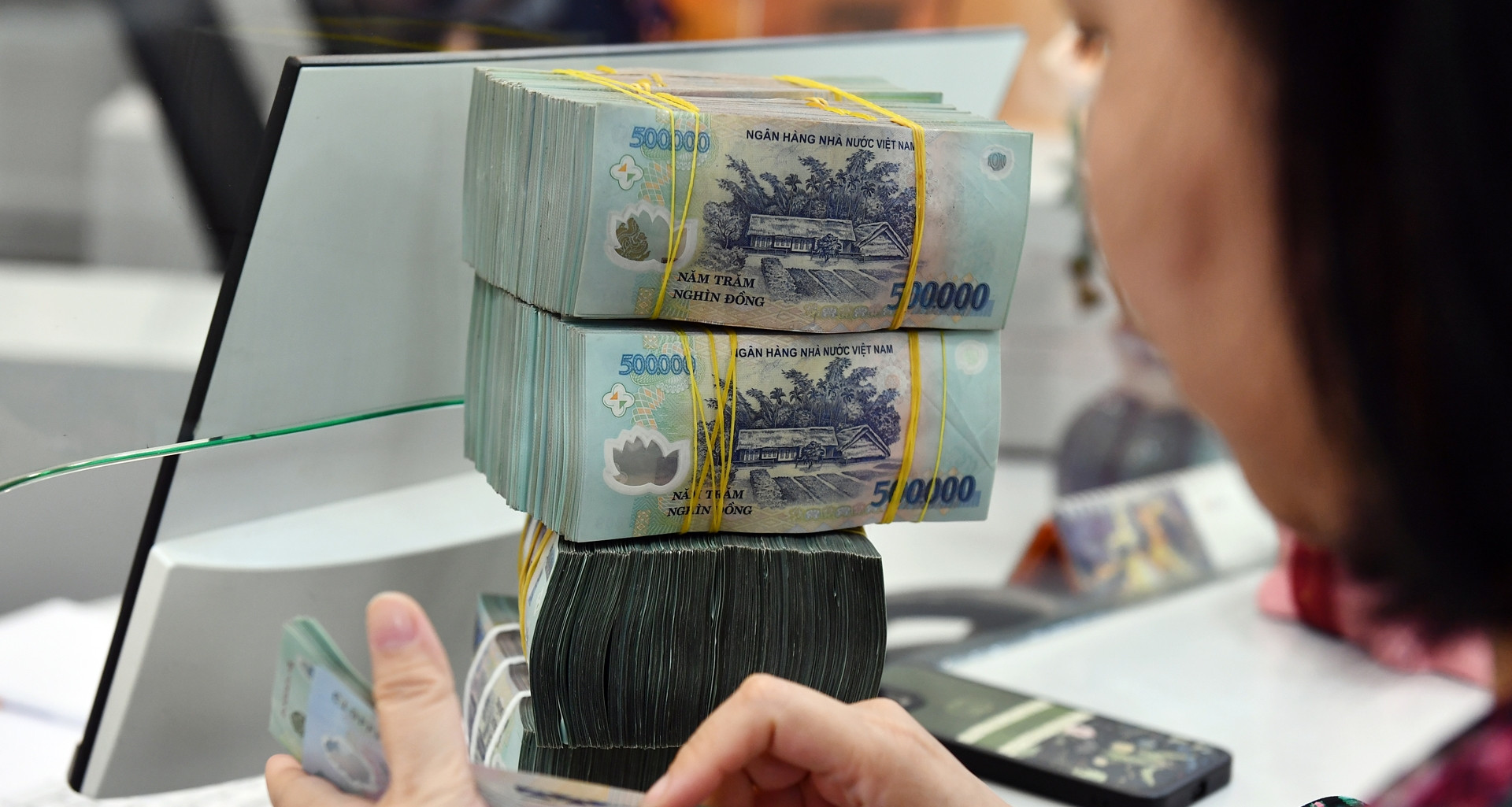 Chính thức đề xuất nâng ngưỡng miễn thuế hộ kinh doanh lên 1 tỷ đồng/năm