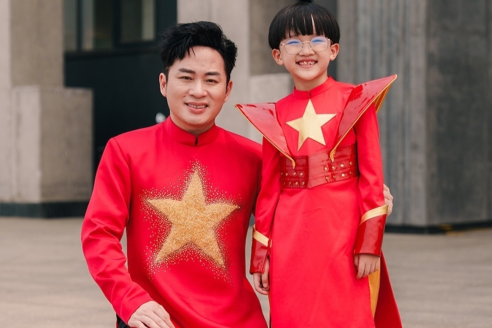 Nhạc sĩ Phạm Tuyên, divo Tùng Dương và 'Em bé Chất' Xệ Xệ: Cuộc gặp gỡ thú vị giữa 3 thế hệ