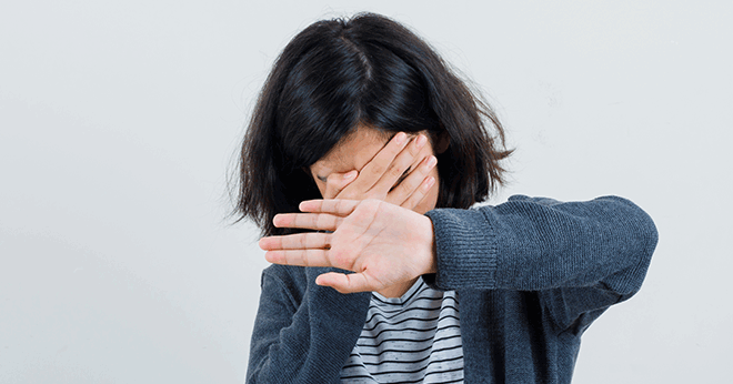 Cô gái trẻ bị người trạc tuổi bố xâm hại: Nỗi ám ảnh kinh hoàng và hành trình tìm lại công lý