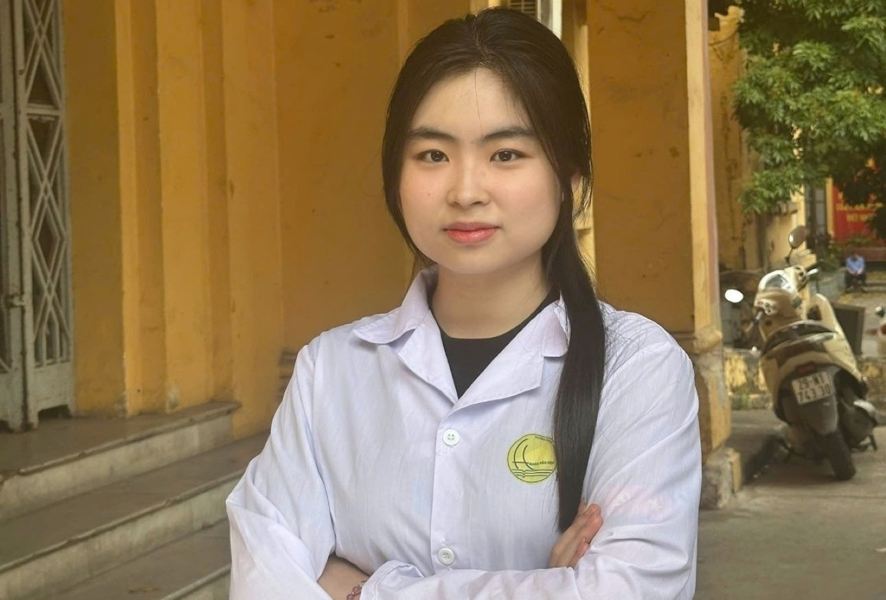 Nữ sinh 22 tuổi giành học bổng tiến sĩ trường top 8 thế giới