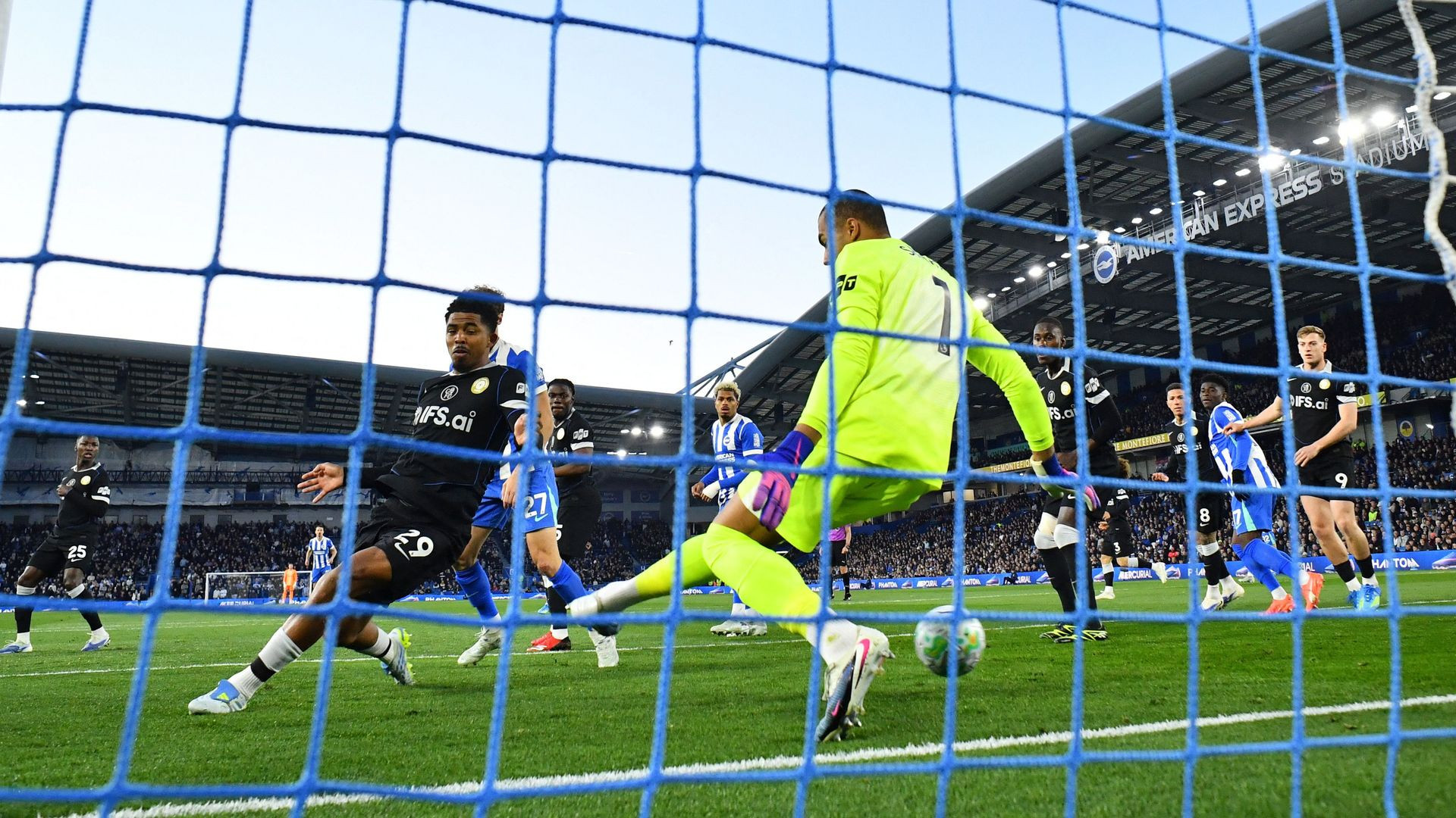 resources_premierleague_pulselive_com 2026 04 21T195548Z_280398308_UP1EM4L1JCY10_RTRMADP_3_SOCCER ENGLAND BHA CHE (2).jpg