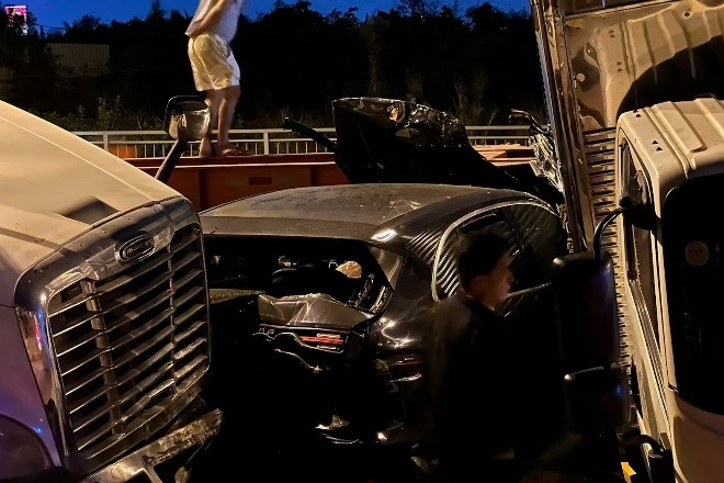 Tai nạn liên hoàn 6 xe trên cầu Phú Mỹ, giao thông kẹt cứng