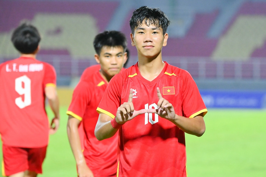 Tranh cãi U17 Việt Nam bị mất penalty, trọng tài Việt nói gì? U17 Việt Nam ngược dòng hạ U17 Australia, vào chung kết Đông Nam Á