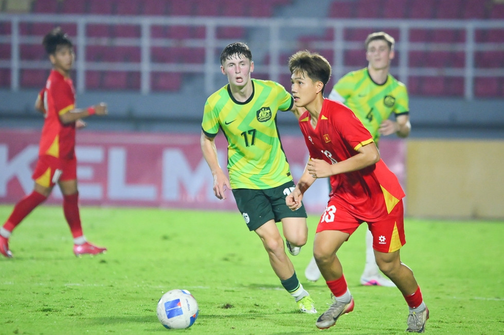 Tranh cãi U17 Việt Nam bị mất penalty, trọng tài Việt nói gì? Video bóng đá U17 Việt Nam 2-1 U17 Australia: Màn lội ngược dòng cảm xúc