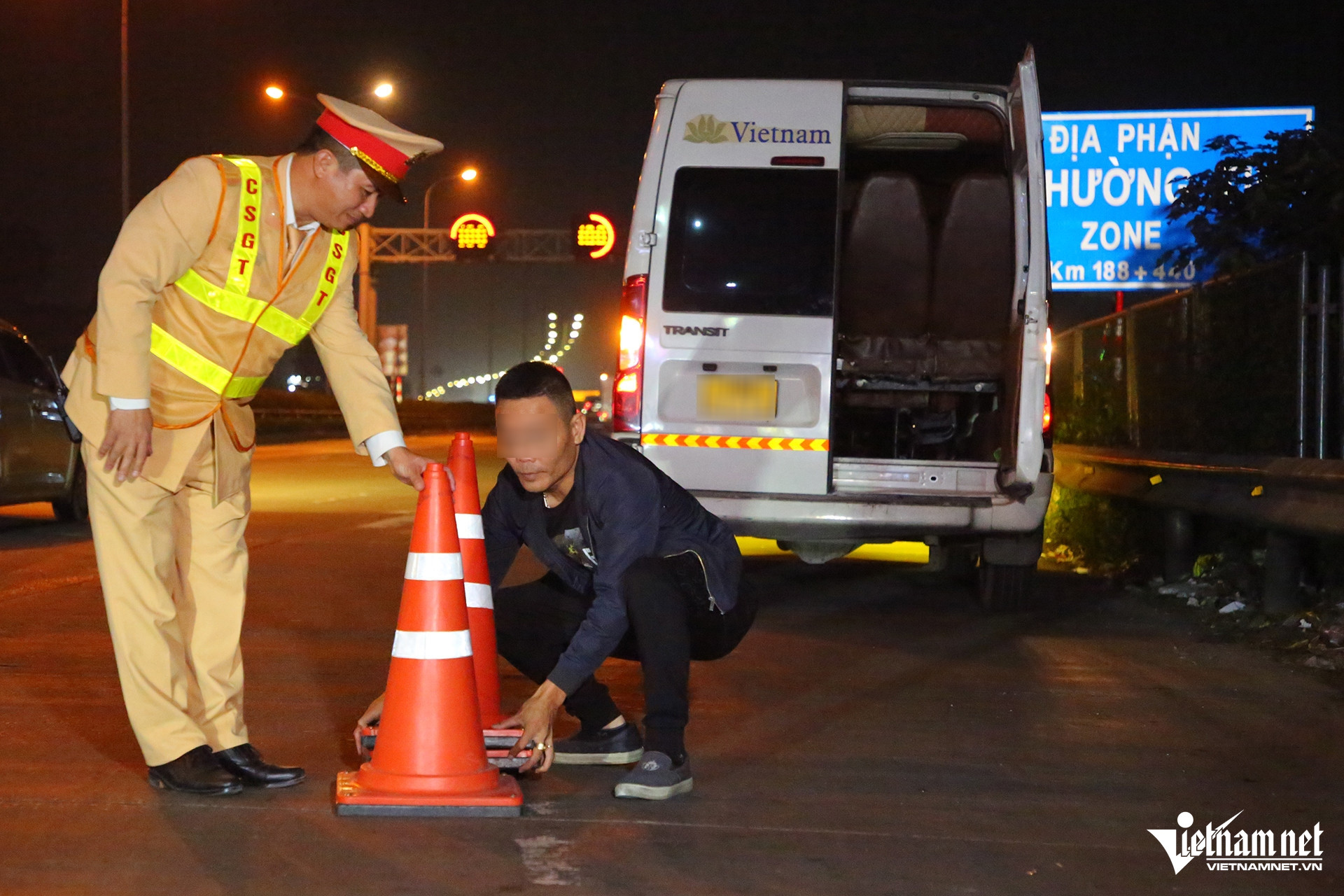 W-dan phan quang 10 1 10.jpg