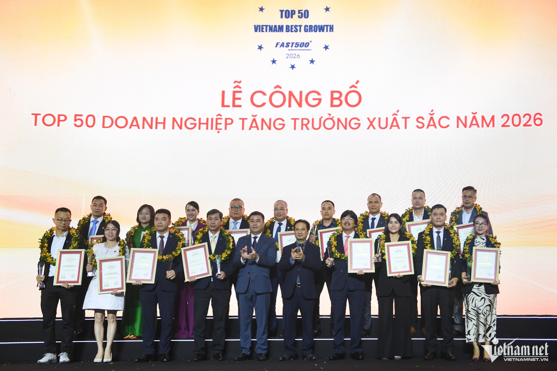 W-top 50 doang nghiệp 4.jpg