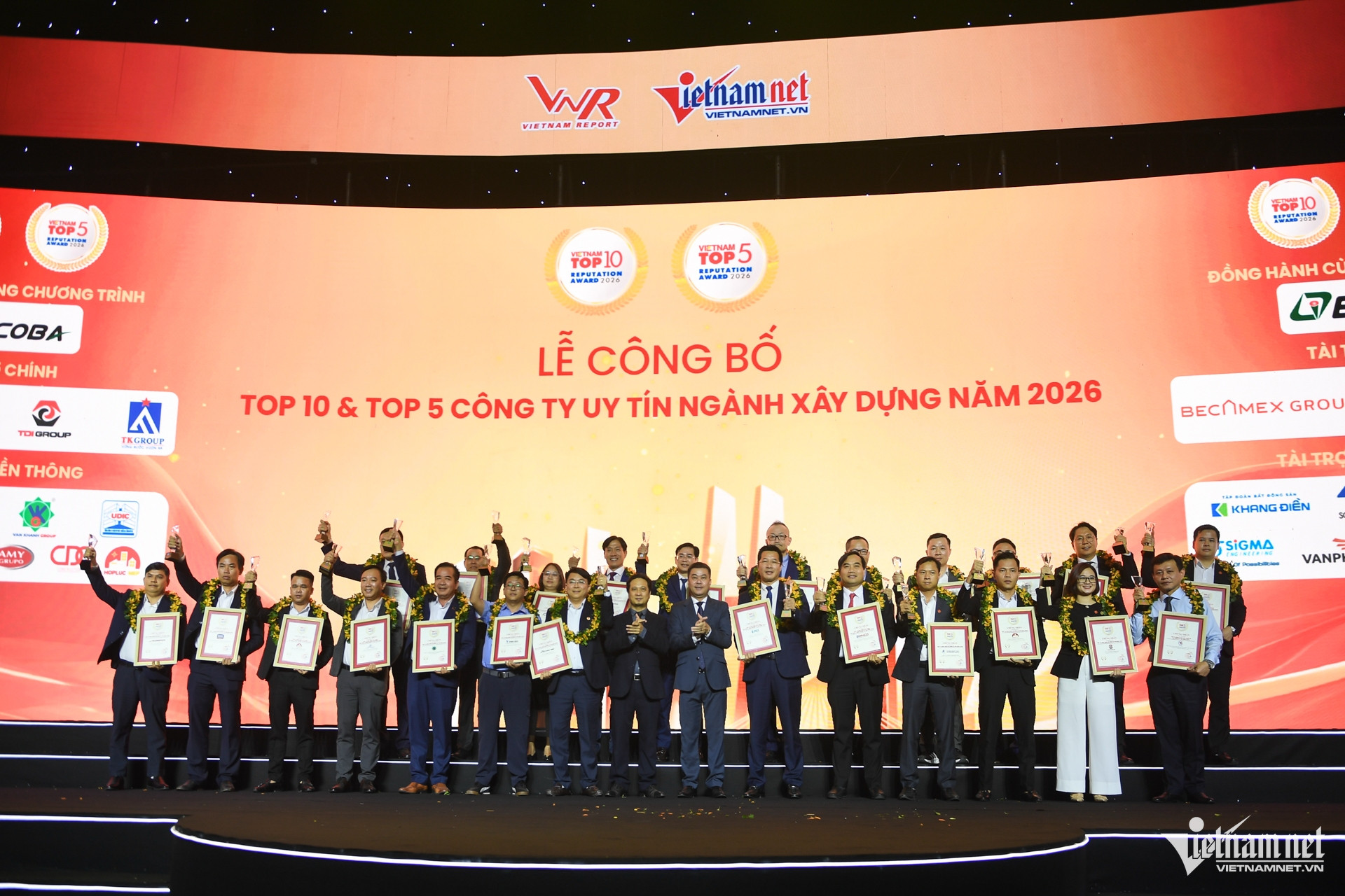 W-top 50 doang nghiệp 7.jpg