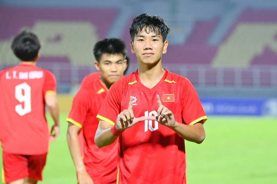 Lịch thi đấu bóng đá hôm nay 24/4: U17 Việt Nam đá chung kết mấy giờ?