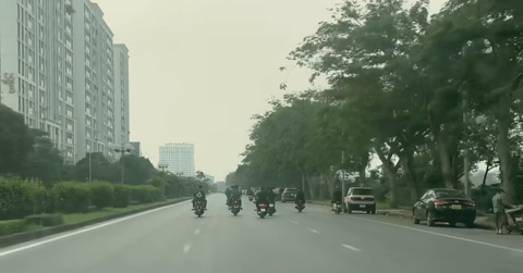 Chặn nhóm &amp;apos;quái xế&amp;apos; ở Hà Nội, lộ thủ phạm trong clip lan truyền trên mạng xã hội