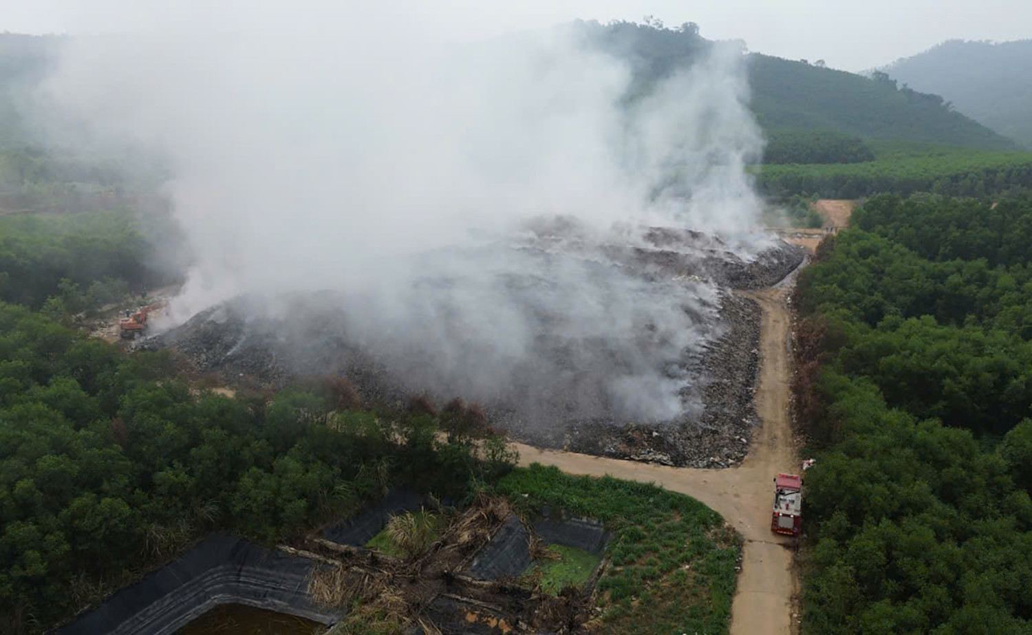 cháy núi rác 2.jpg