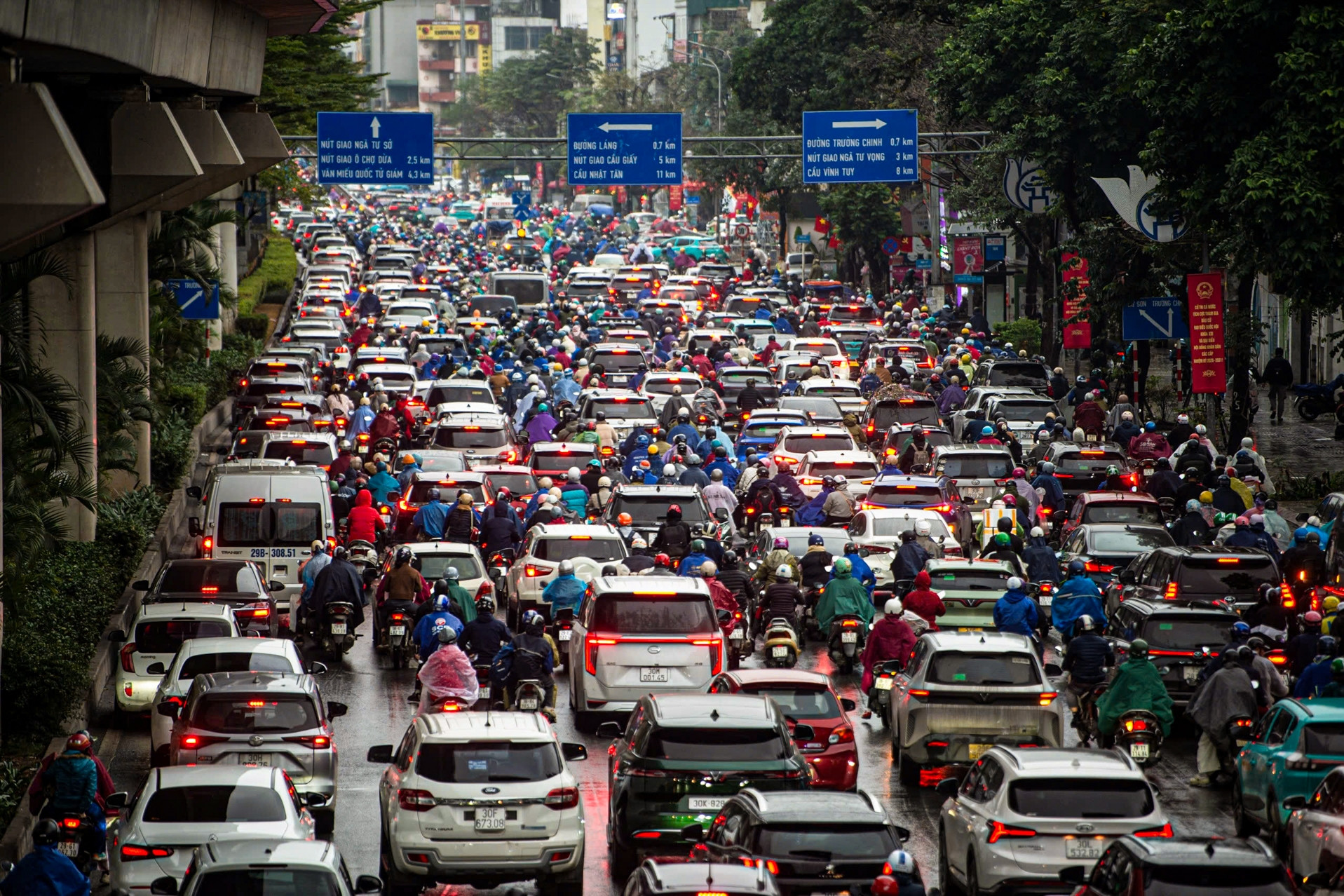 Hà Nội được hạn chế xe cá nhân vào trung tâm, áp dụng phí giảm ùn tắc giao thông