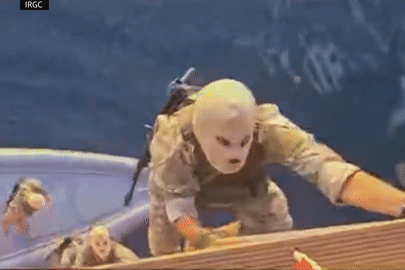 Iran tung bằng chứng bắt tàu hàng, nhận khoản phí qua eo biển Hormuz đầu tiên