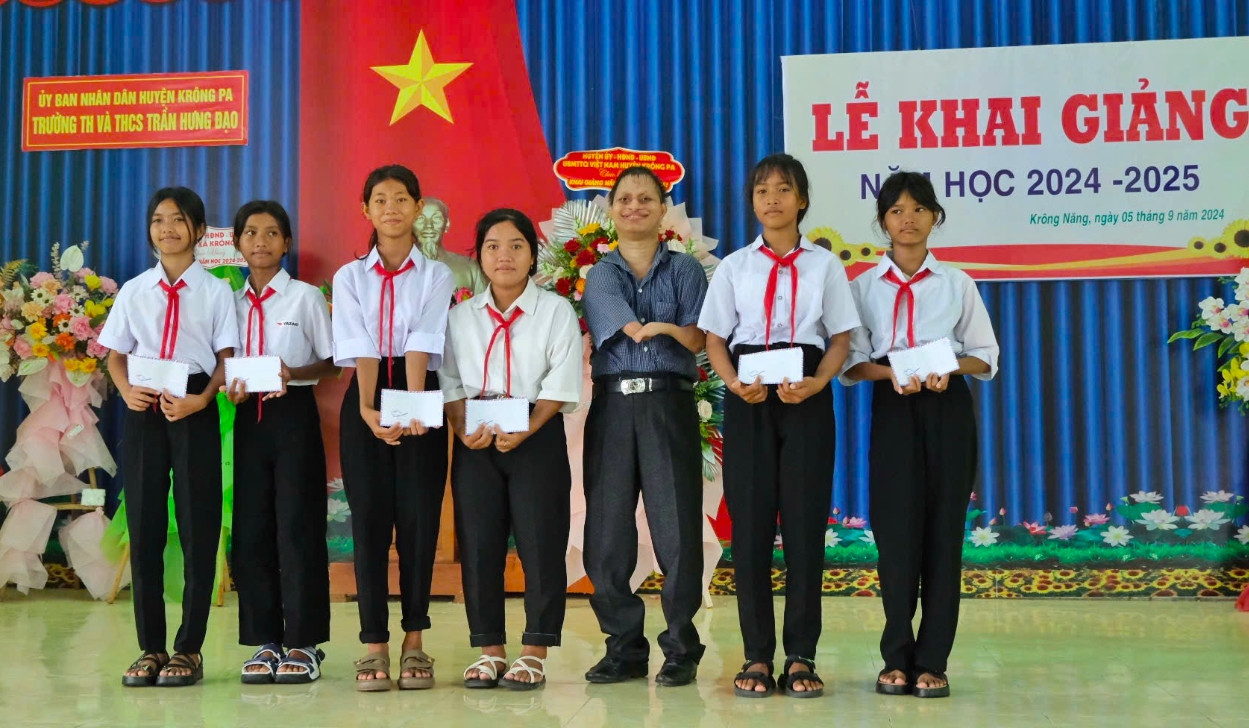 khuyết tật 4.jpg