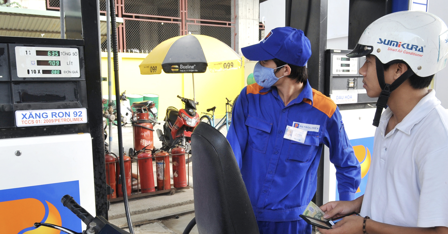 Giá xăng dầu đã hạ 8.280-18.091 đồng/lít từ đỉnh, nhập khẩu tăng đột biến