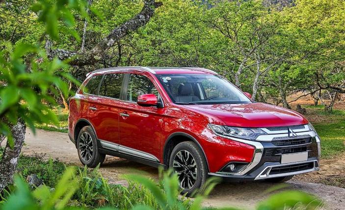 mitsubishi outlander 2020.jpg