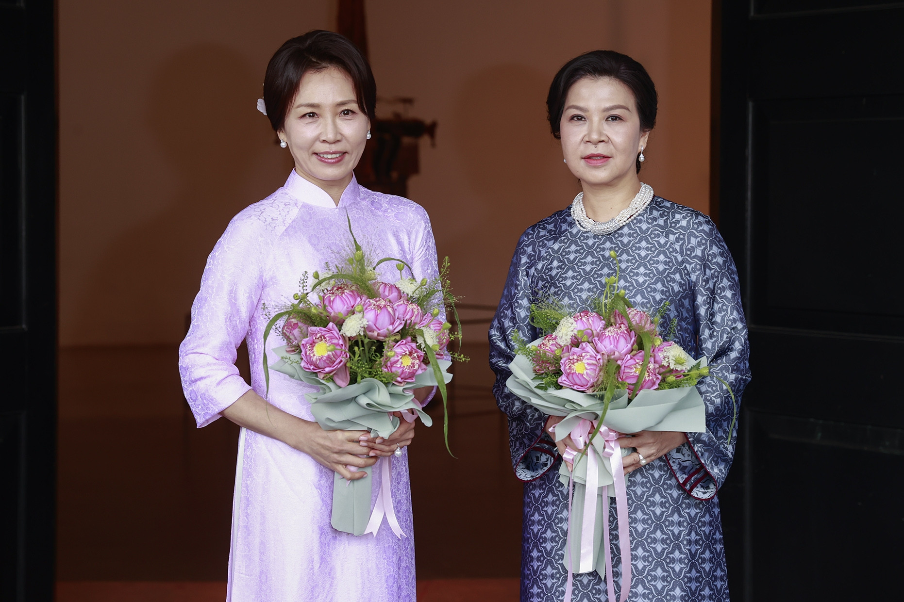  Món quà đặc biệt phu nhân Ngô Phương Ly gửi tặng phu nhân Tổng thống Hàn Quốc 