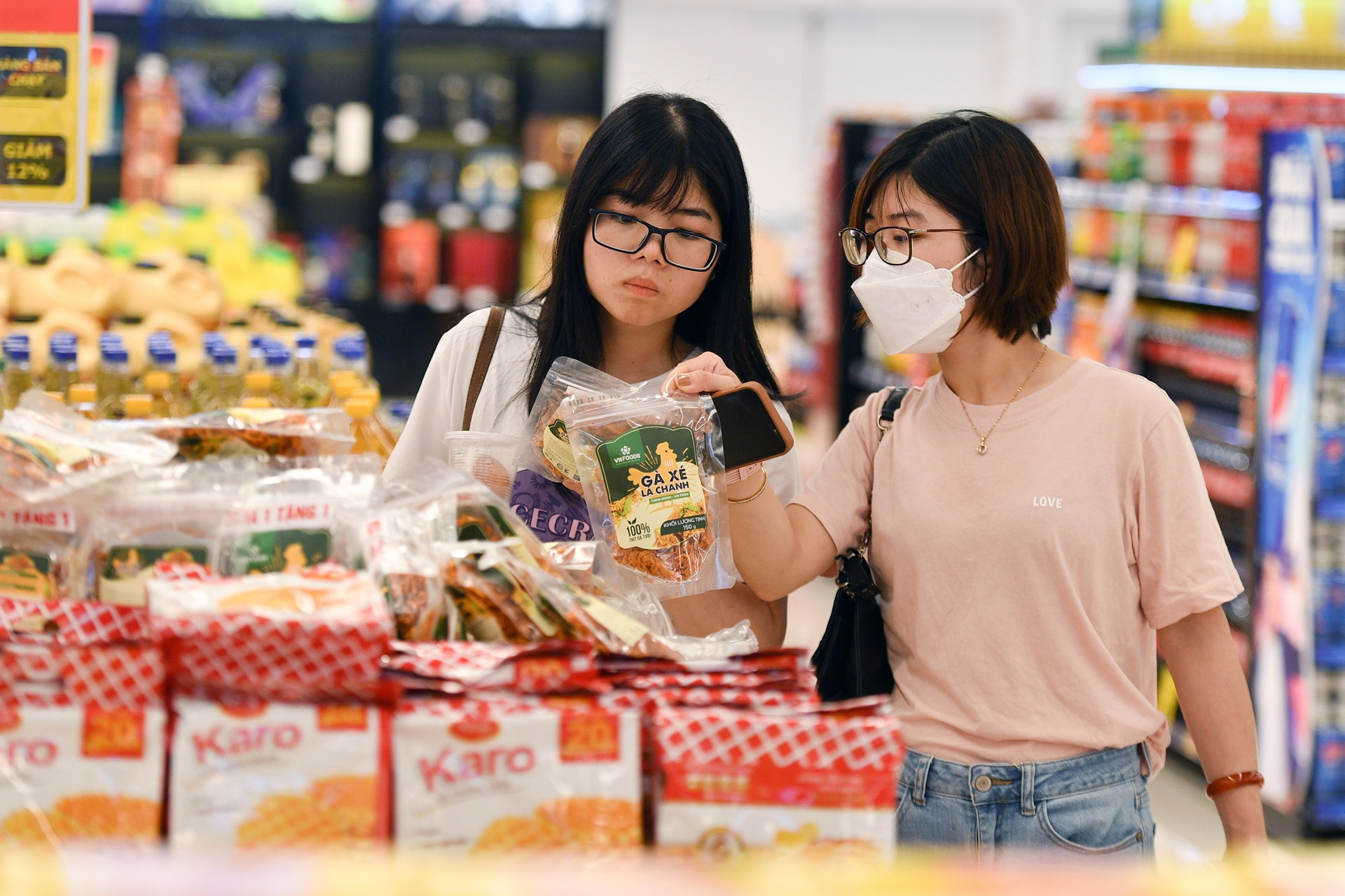 Ngưỡng doanh thu tính thuế hộ kinh doanh trên 1 tỷ, mức nào công bằng với người ăn lương?