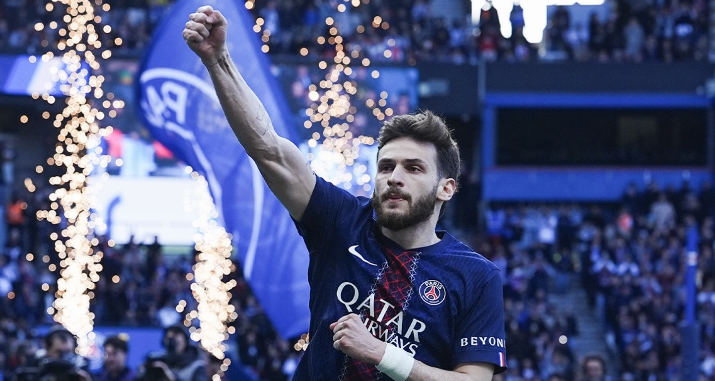 PSG thị uy sức mạnh, củng cố ngôi đầu Ligue 1