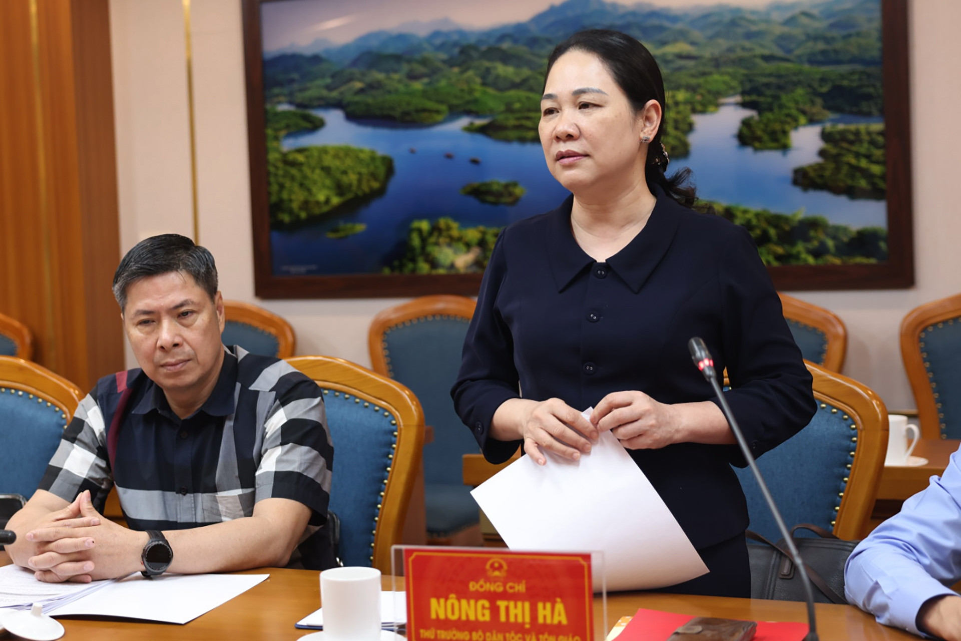 Thứ trưởng Nông Thị Hà kiểm tra Tổng điều tra kinh tế tại Phú Thọ