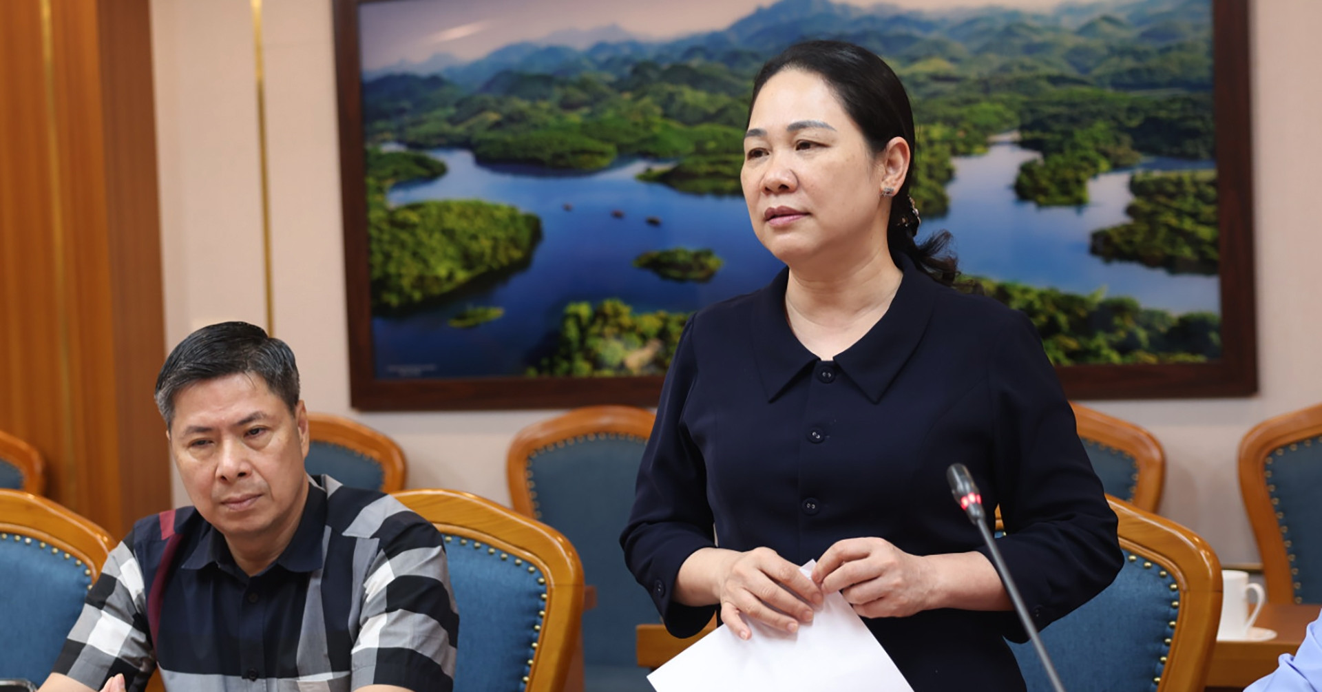 Thứ trưởng Nông Thị Hà kiểm tra công tác tổng điều tra kinh tế tại Phú Thọ