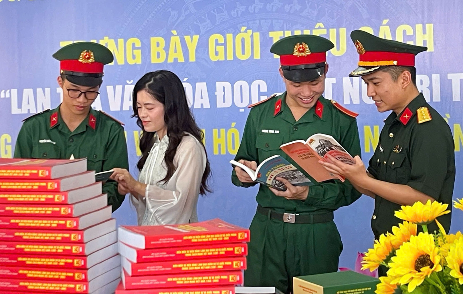 Văn hóa đọc đứng trước nhiều thách thức