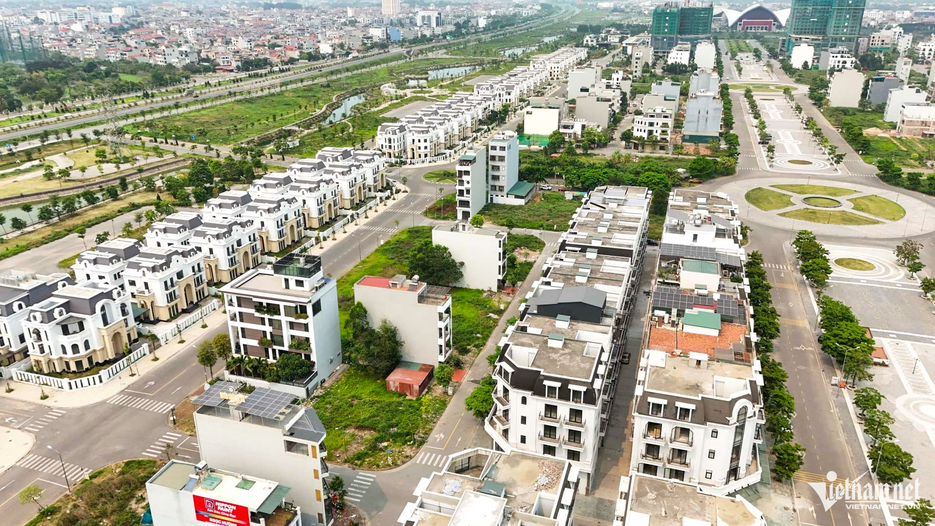 W-Biệt thự bỏ hoang ở phố đi bộ Bắc Giang_48.JPG.jpg