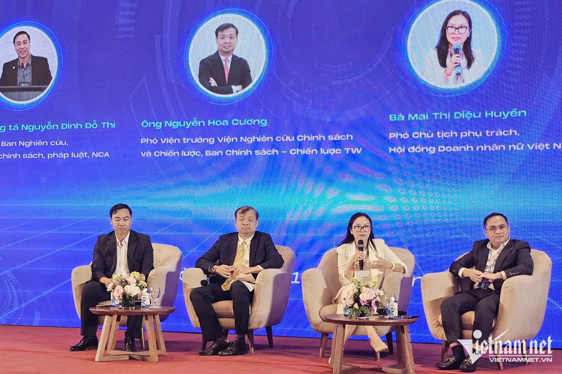 W-doanh nghiep vua va nho chuyen doi so 2.jpg