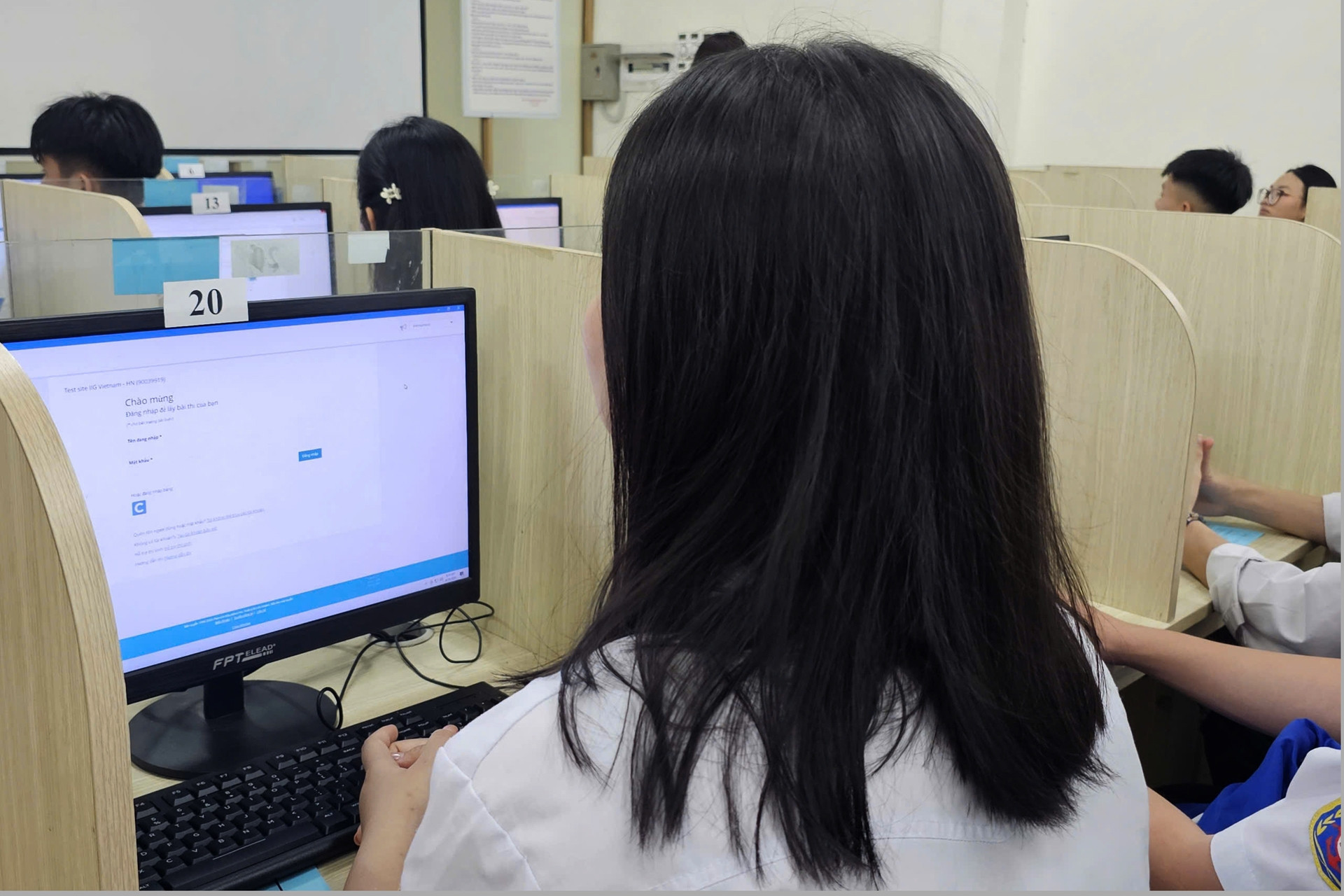 Xây dựng Sổ tay an ninh số giúp bảo vệ người dùng trẻ an toàn trên mạng