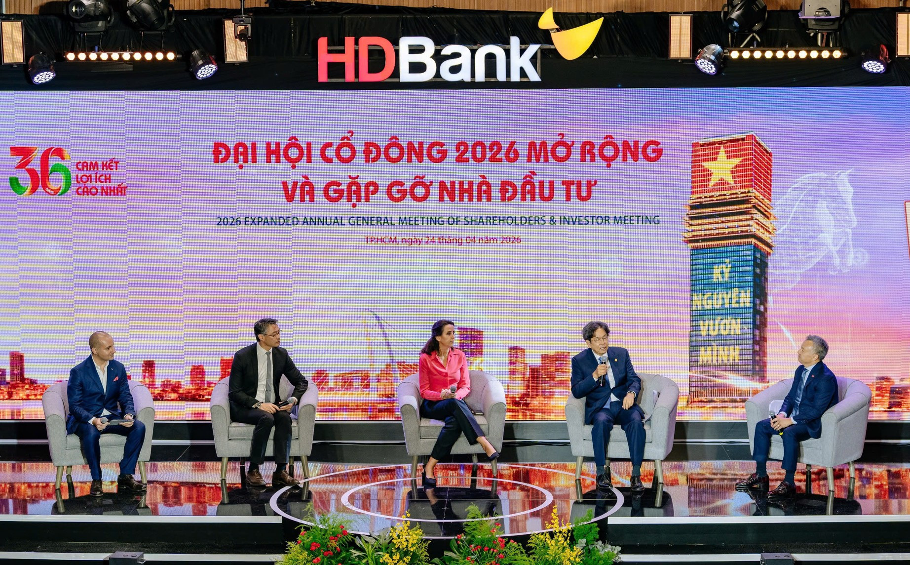 003 HDBank.jpg