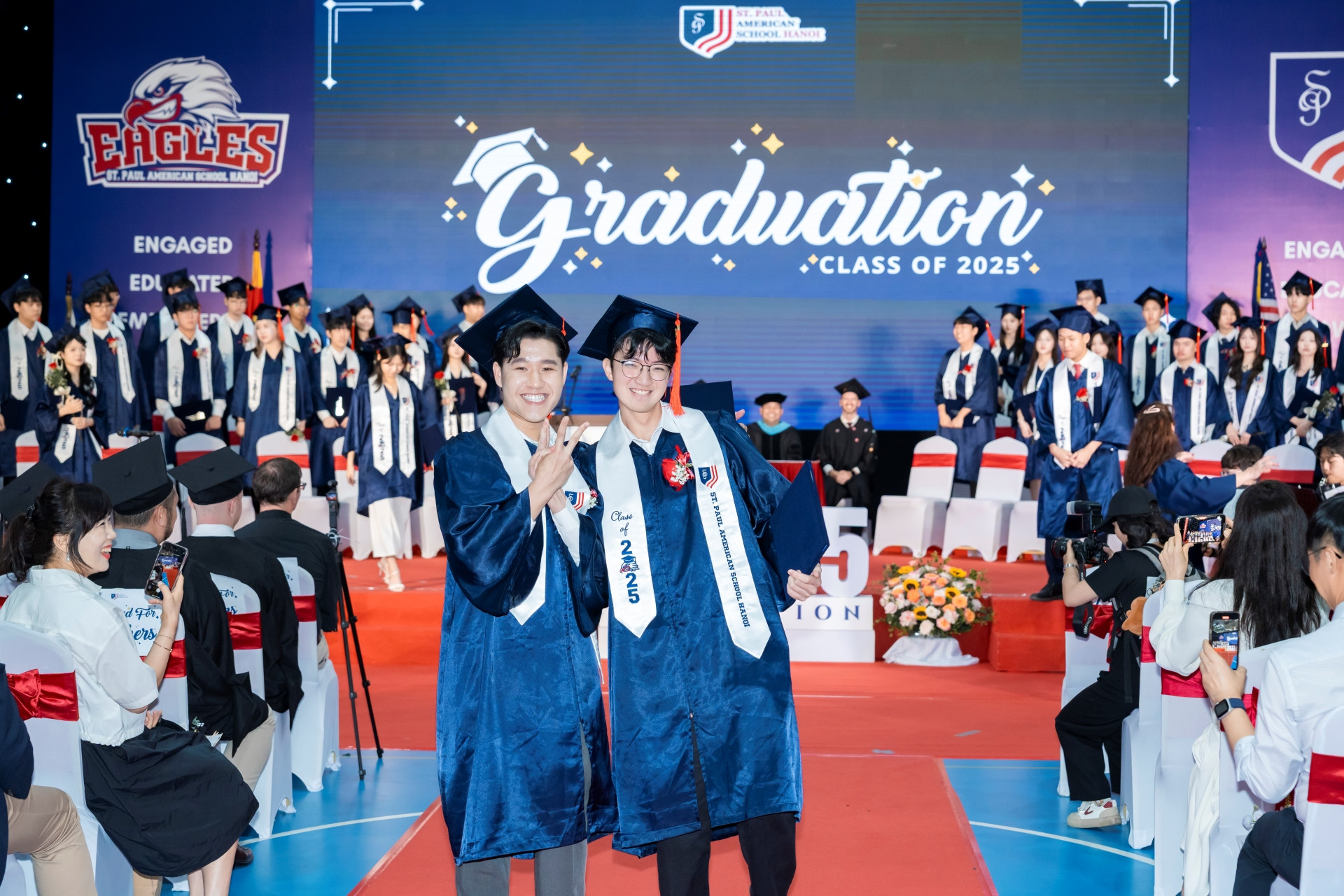 ảnh 1 Le Tot nghiep 2025.jpg