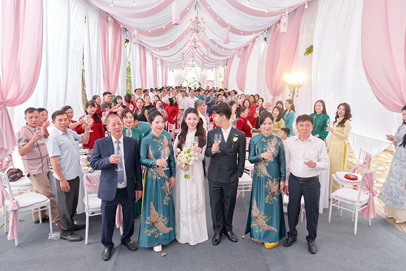 anh ăn hỏi ở nhà gái.jpg