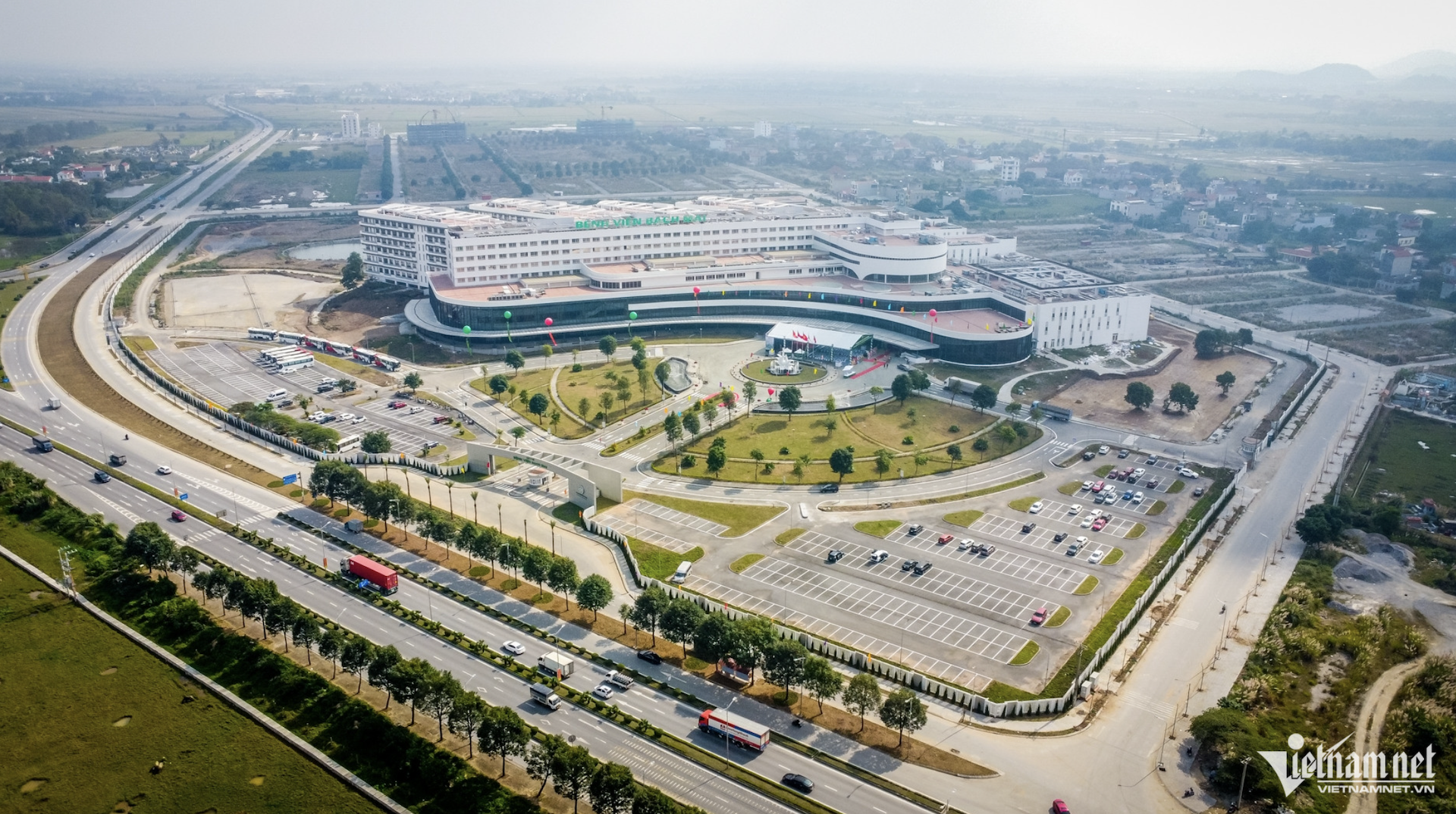 Chi tiết đề xuất mức tiền hỗ trợ bác sĩ, cán bộ BV Bạch Mai, Việt Đức về cơ sở 2 benh vien bach mai co so 2