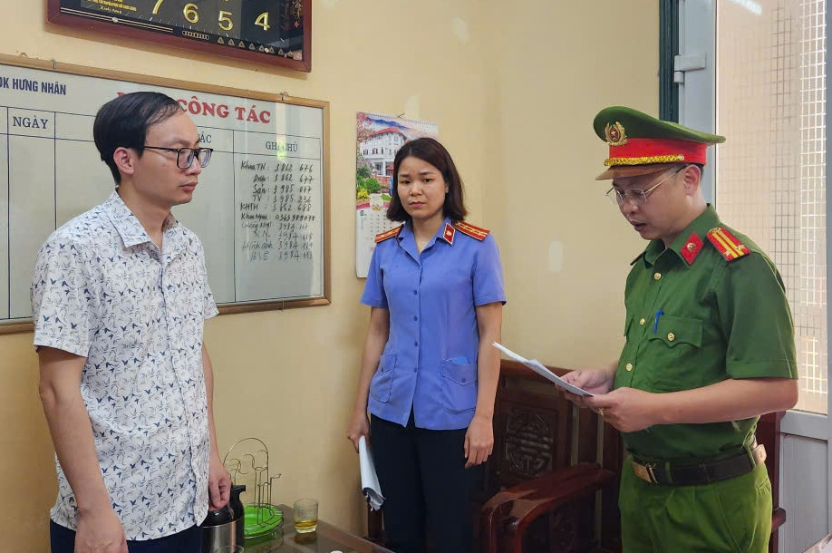  Công an Hưng Yên khởi tố một phó giám đốc bệnh viện 